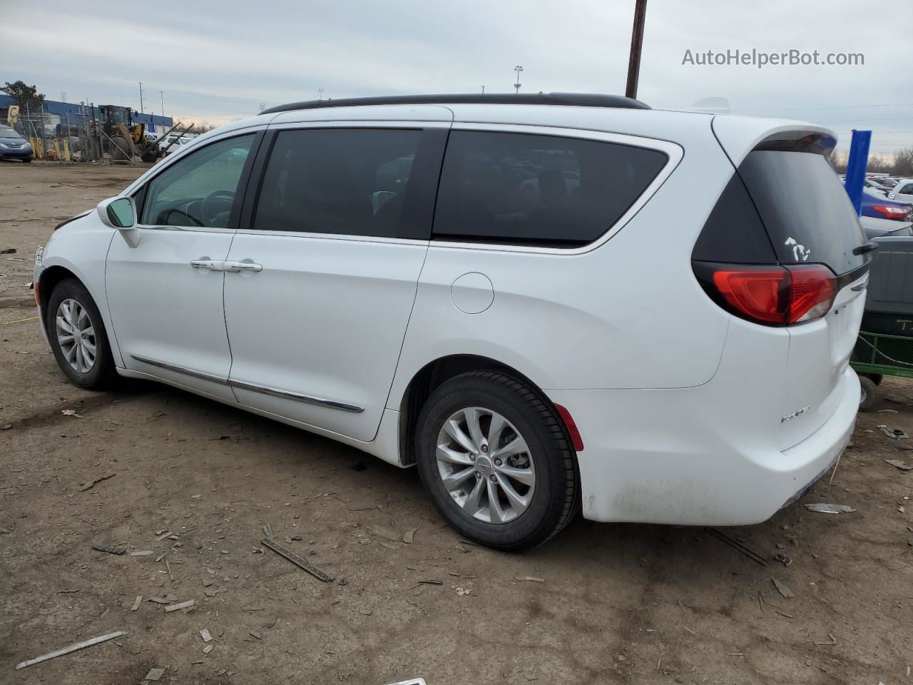 2017 Chrysler Pacifica Touring L Белый vin: 2C4RC1BG5HR656453