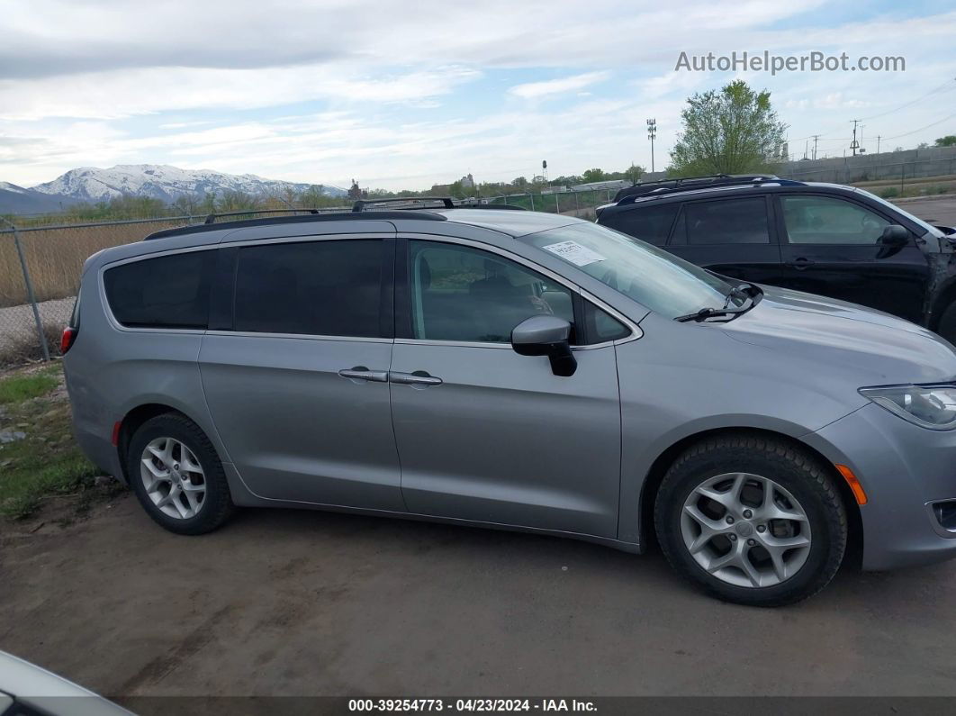 2017 Chrysler Pacifica Touring Plus Gray vin: 2C4RC1BG5HR768573