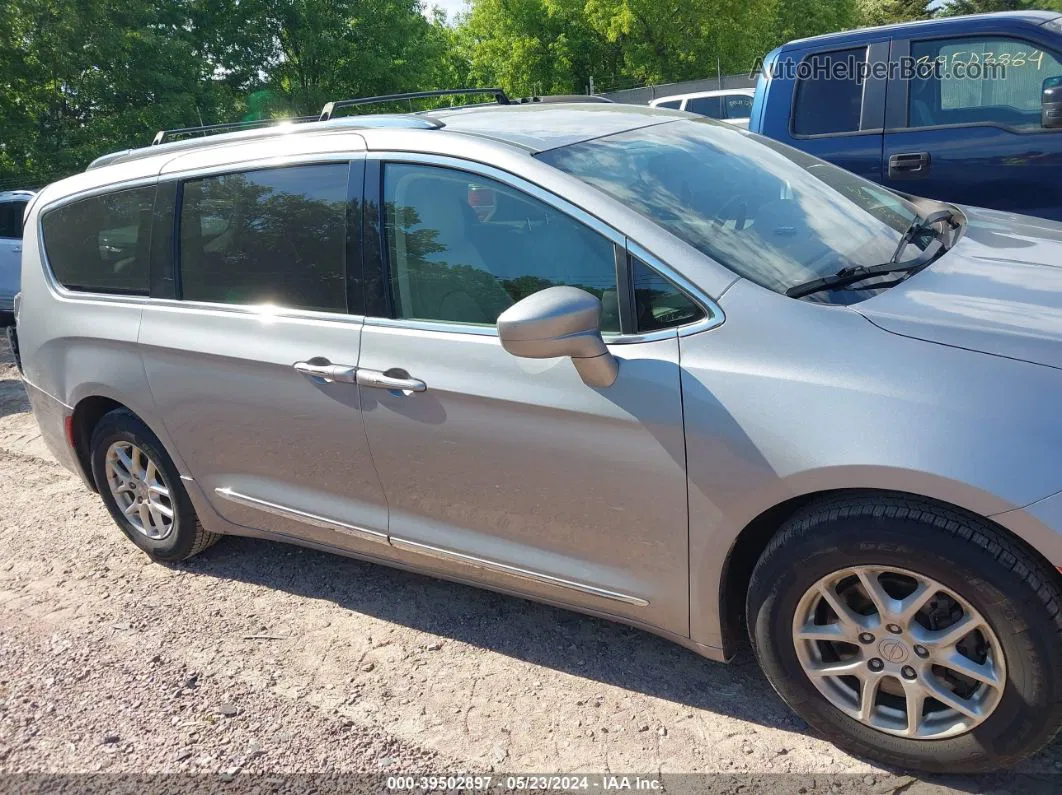 2020 Chrysler Pacifica Touring L Серебряный vin: 2C4RC1BG5LR268874