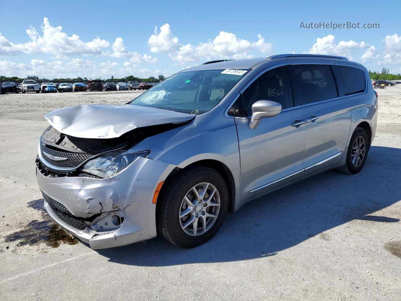 2020 Chrysler Pacifica Touring L Silver vin: 2C4RC1BG5LR272696