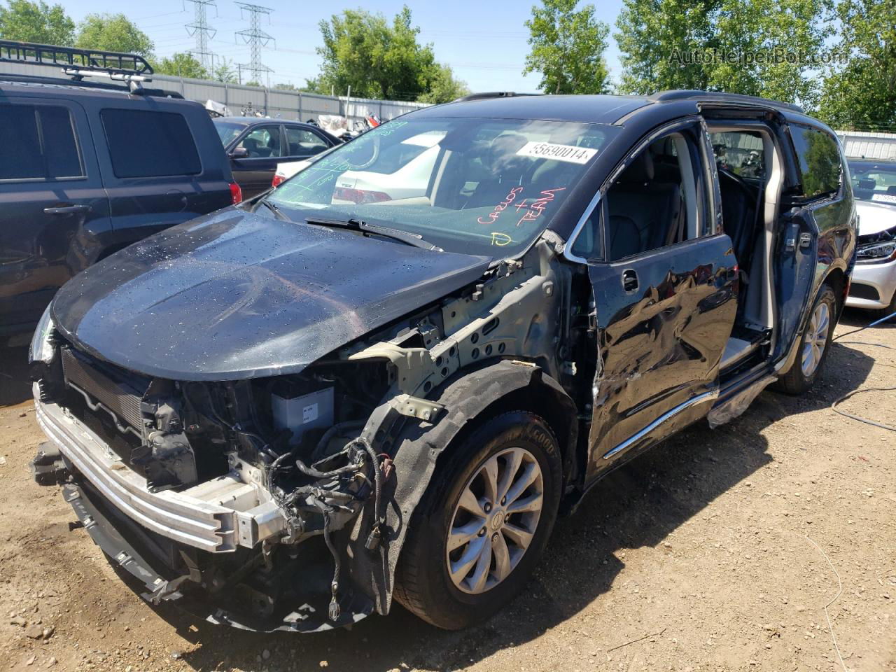 2017 Chrysler Pacifica Touring L Black vin: 2C4RC1BG6HR654100