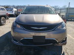 2017 Chrysler Pacifica Touring L Tan vin: 2C4RC1BG6HR661273