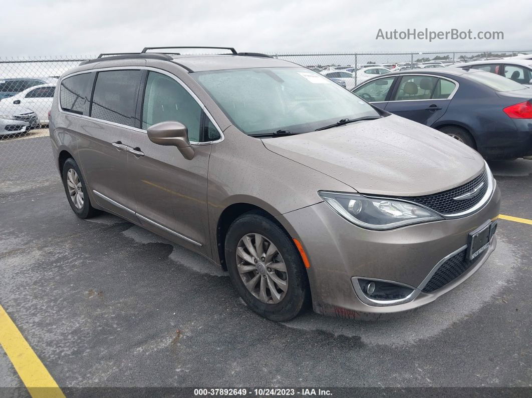 2017 Chrysler Pacifica Touring-l Beige vin: 2C4RC1BG6HR711850