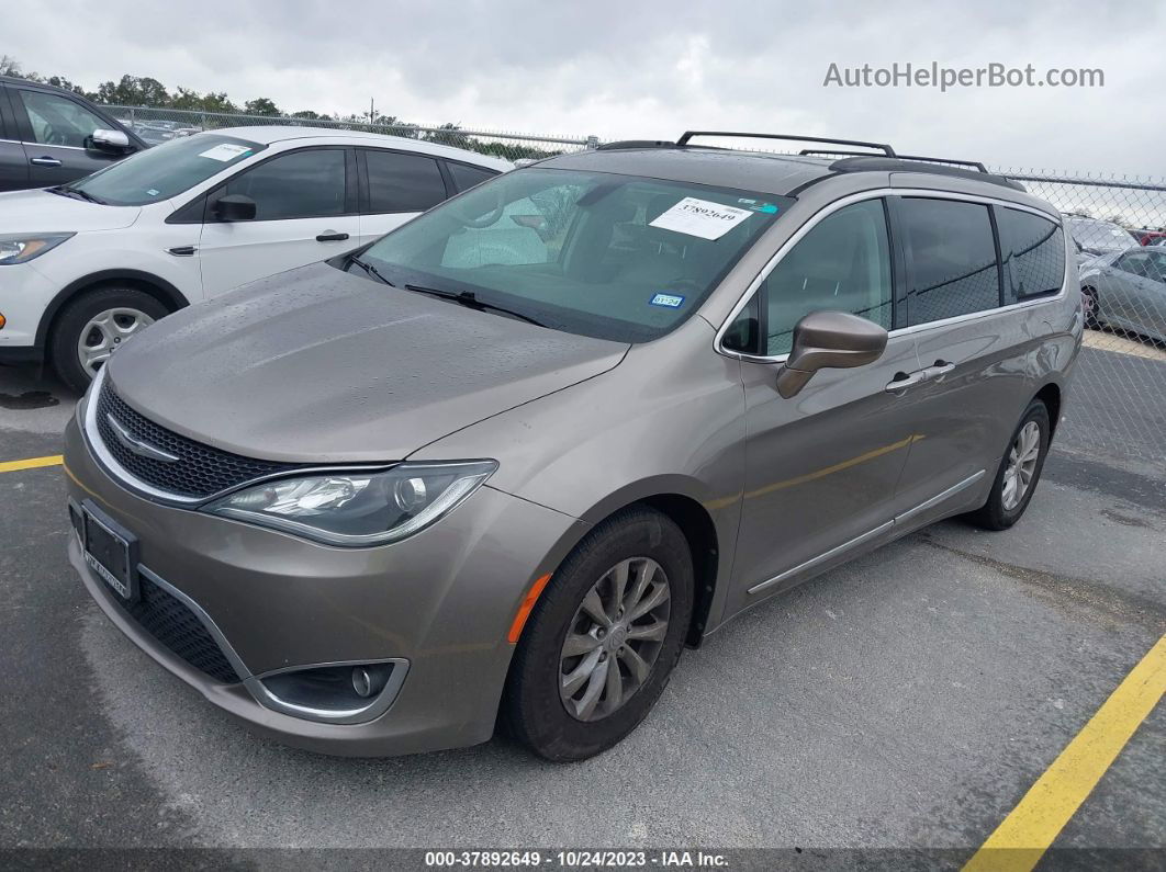 2017 Chrysler Pacifica Touring-l Beige vin: 2C4RC1BG6HR711850