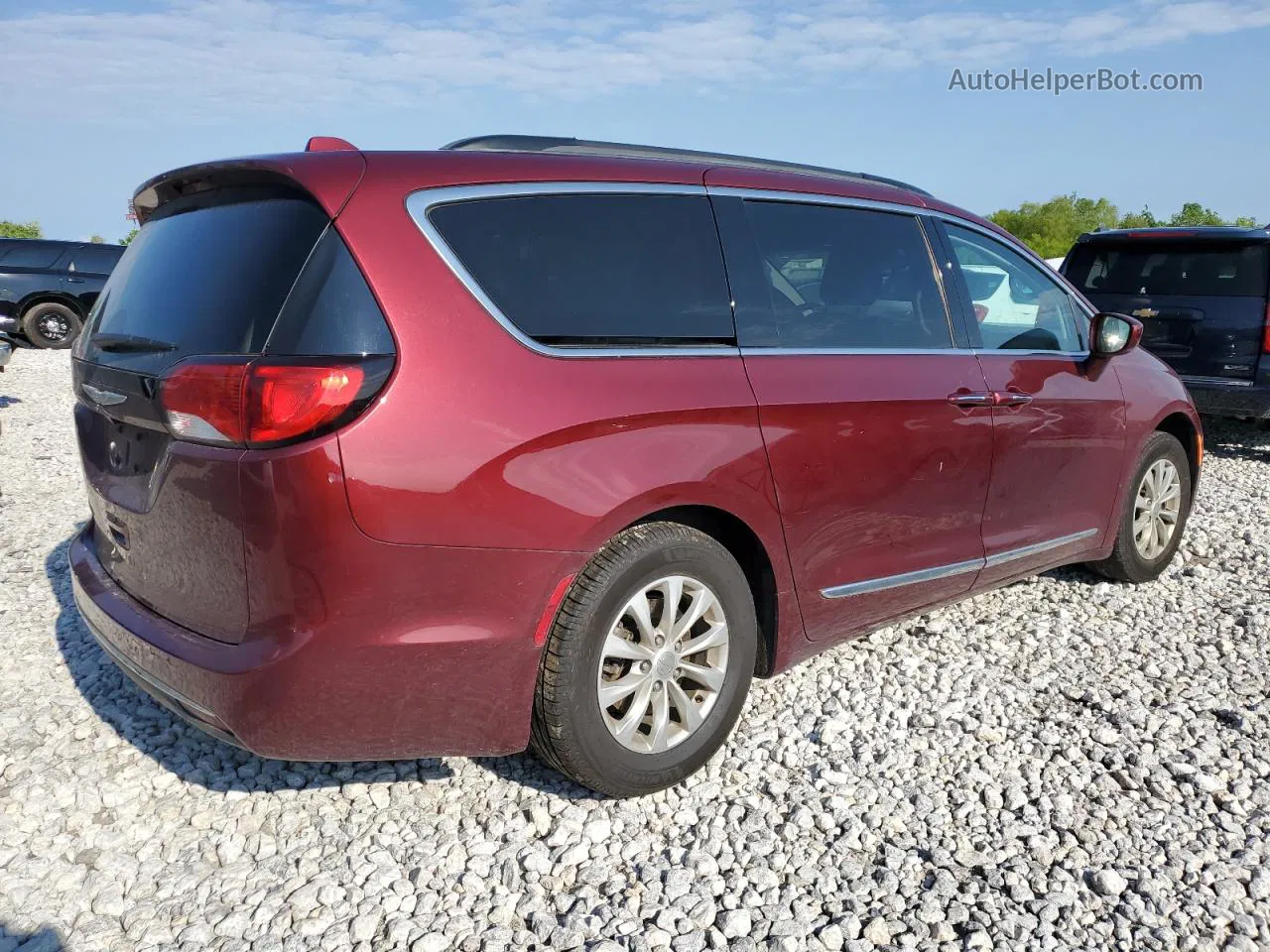 2017 Chrysler Pacifica Touring L Burgundy vin: 2C4RC1BG6HR770221