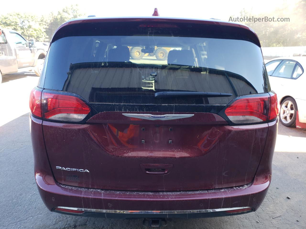 2020 Chrysler Pacifica Touring L Burgundy vin: 2C4RC1BG6LR135511