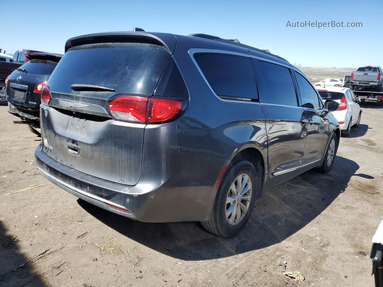 2017 Chrysler Pacifica Touring L Угольный vin: 2C4RC1BG7HR535004