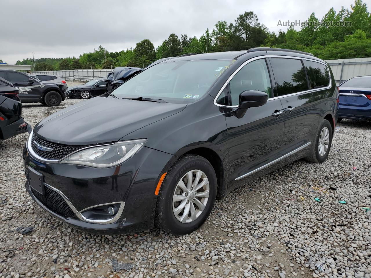 2017 Chrysler Pacifica Touring L Black vin: 2C4RC1BG7HR535472