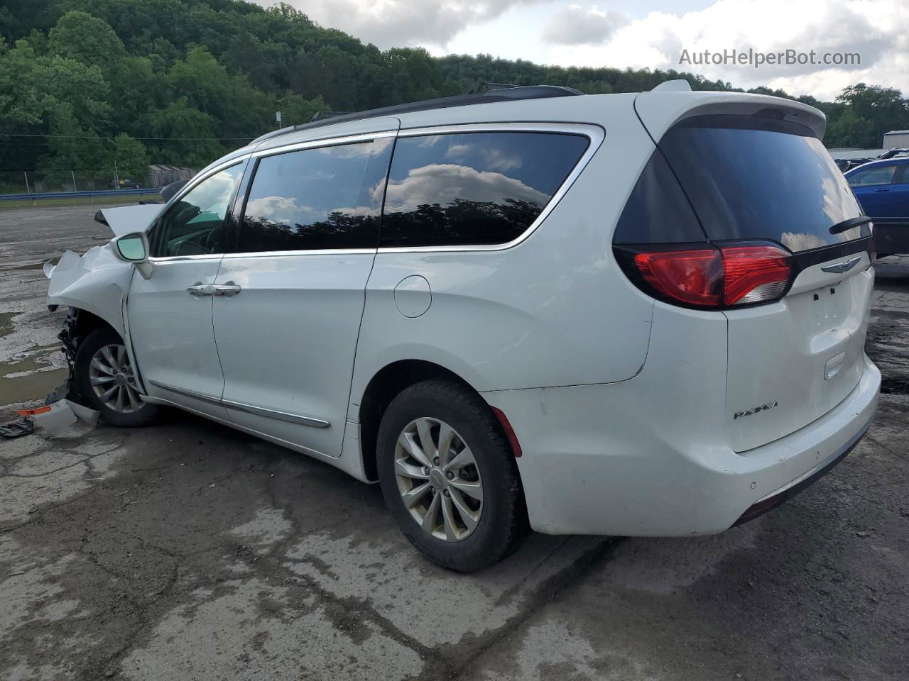 2017 Chrysler Pacifica Touring L Белый vin: 2C4RC1BG7HR757008