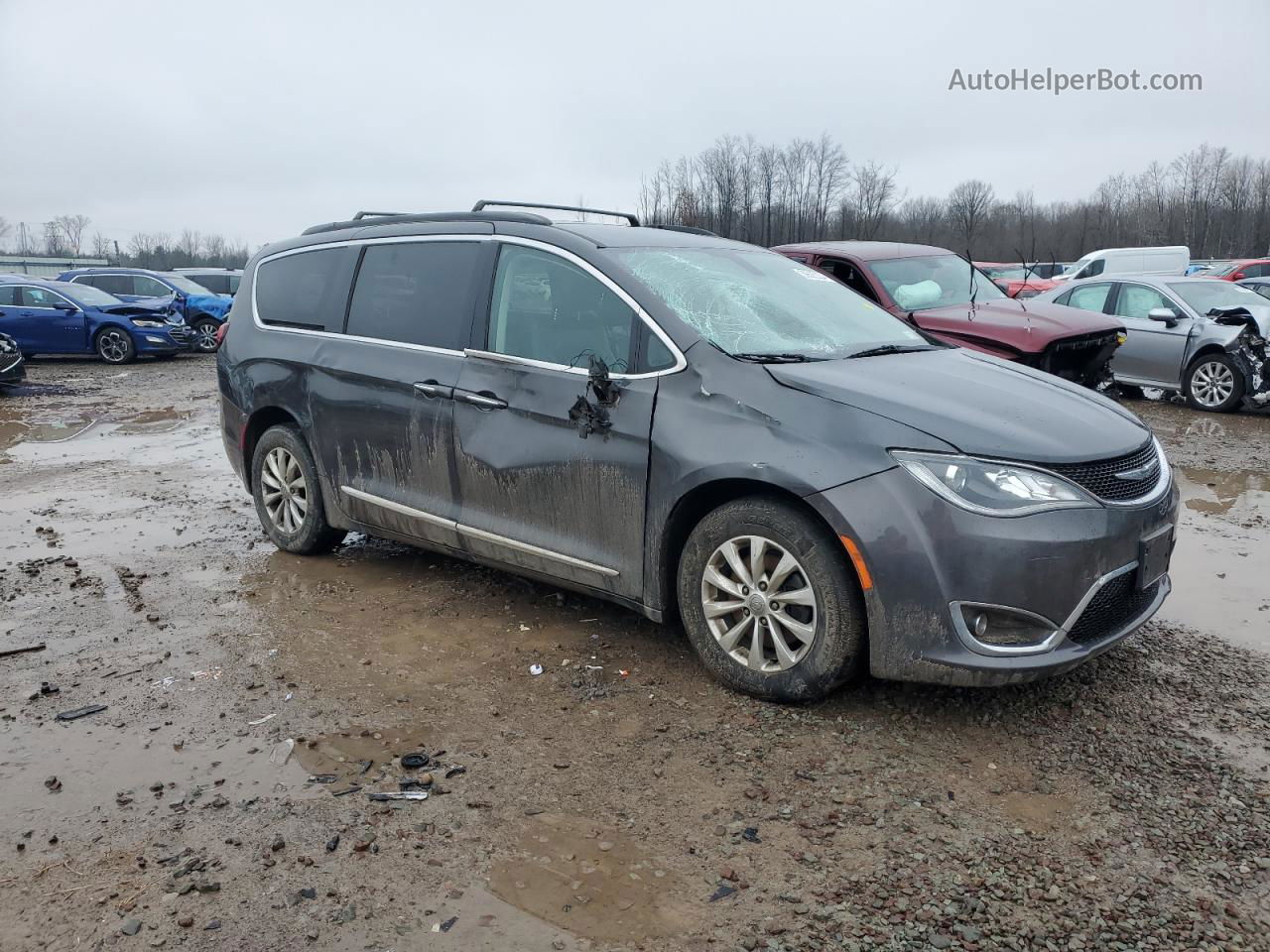 2017 Chrysler Pacifica Touring L Gray vin: 2C4RC1BG7HR795340