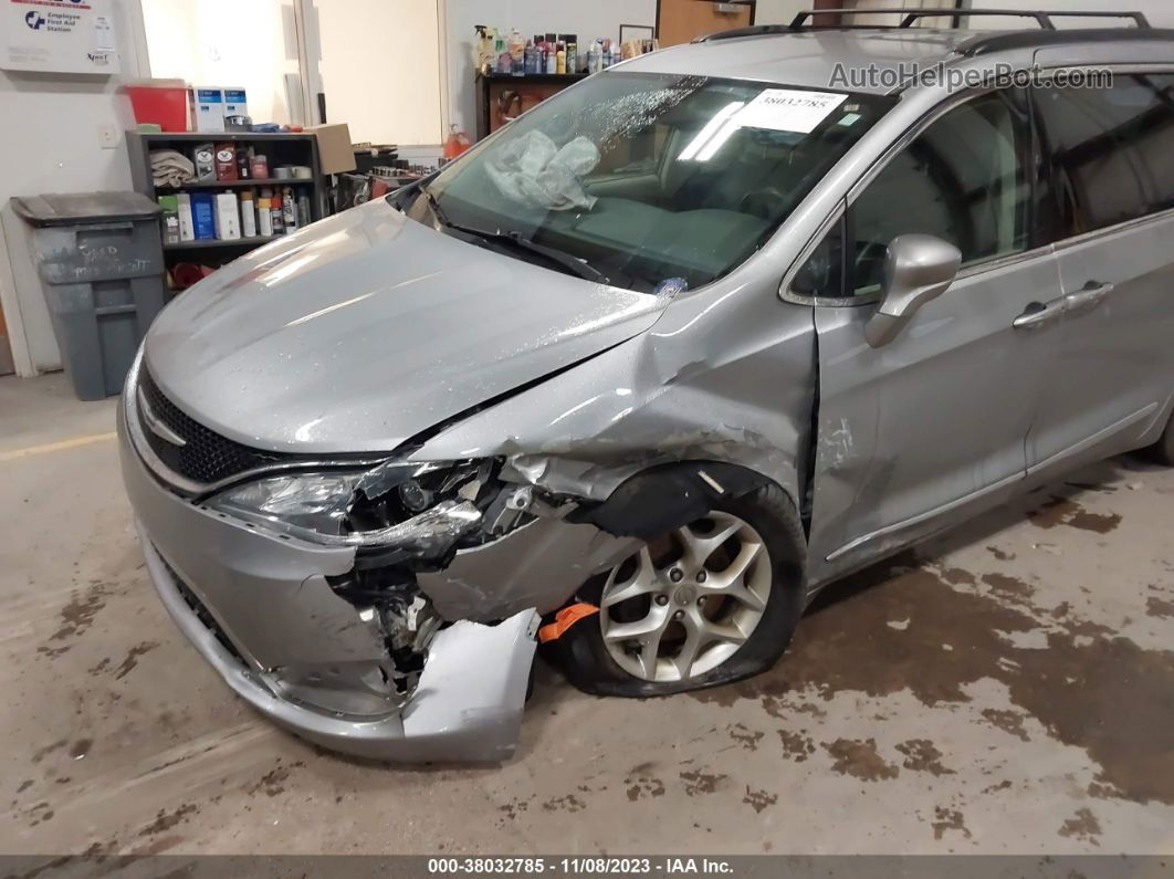 2017 Chrysler Pacifica Touring-l Gray vin: 2C4RC1BG7HR822911