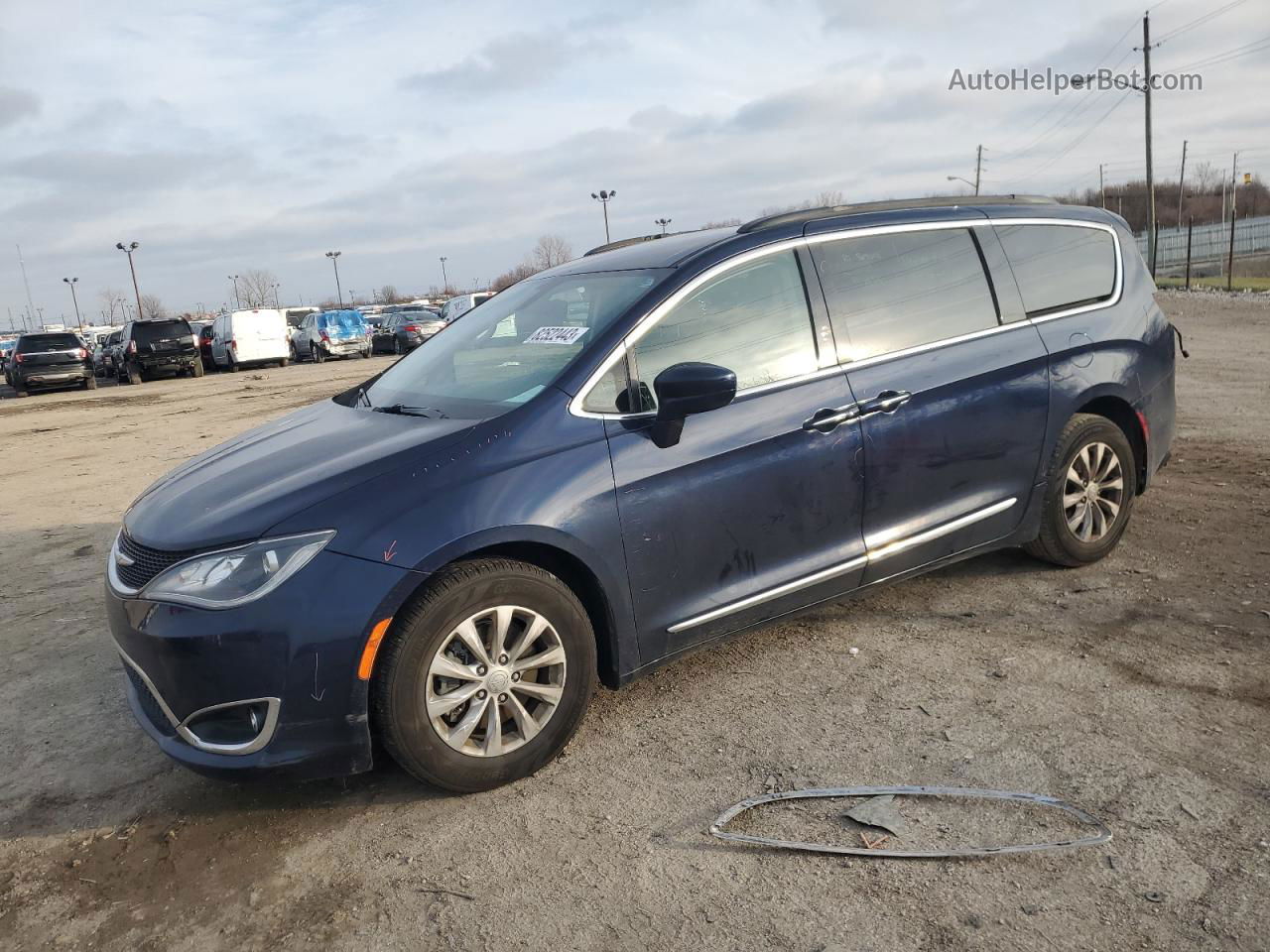 2017 Chrysler Pacifica Touring L Blue vin: 2C4RC1BG7HR822925