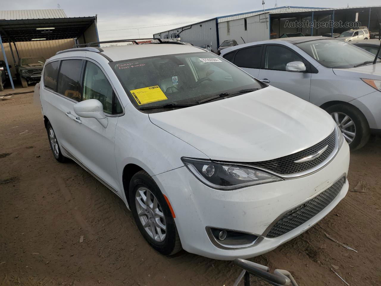 2020 Chrysler Pacifica Touring L White vin: 2C4RC1BG7LR275681