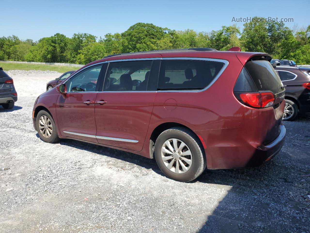 2017 Chrysler Pacifica Touring L Maroon vin: 2C4RC1BG8HR621390