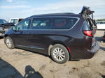 2017 Chrysler Pacifica Touring L Угольный vin: 2C4RC1BG8HR621910