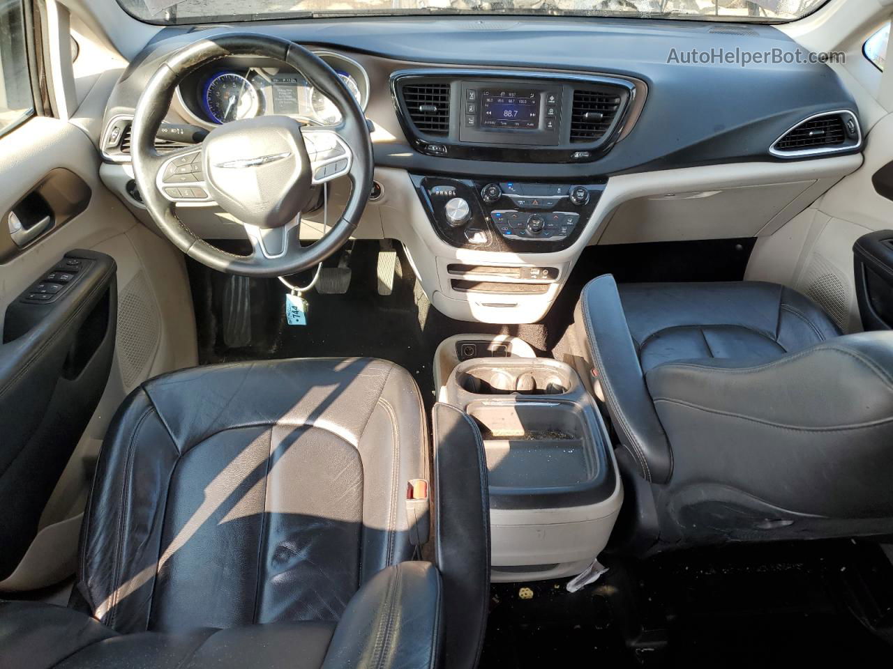 2017 Chrysler Pacifica Touring L Угольный vin: 2C4RC1BG8HR621910