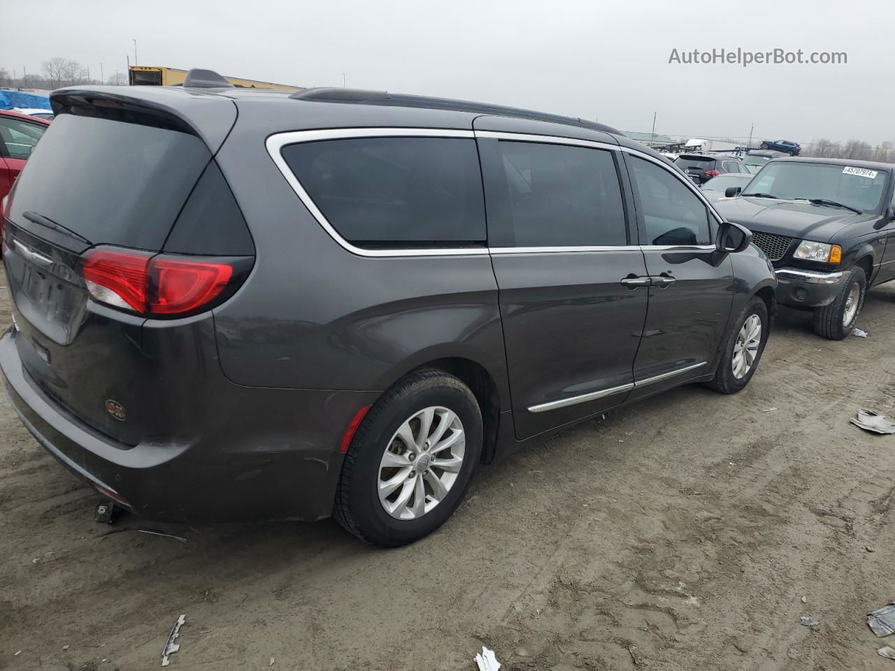 2017 Chrysler Pacifica Touring L Black vin: 2C4RC1BG8HR688488