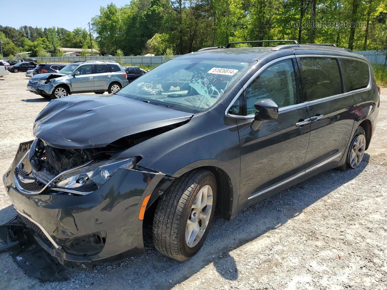 2017 Chrysler Pacifica Touring L Black vin: 2C4RC1BG8HR769734