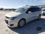 2017 Chrysler Pacifica Touring L Beige vin: 2C4RC1BG8HR795654