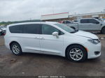 2017 Chrysler Pacifica Touring-l White vin: 2C4RC1BG8HR831732