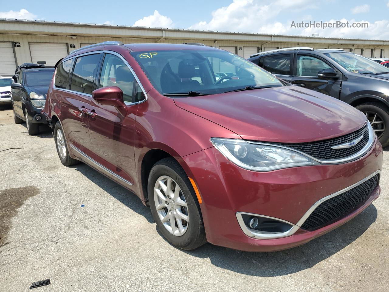 2020 Chrysler Pacifica Touring L Red vin: 2C4RC1BG8LR284373