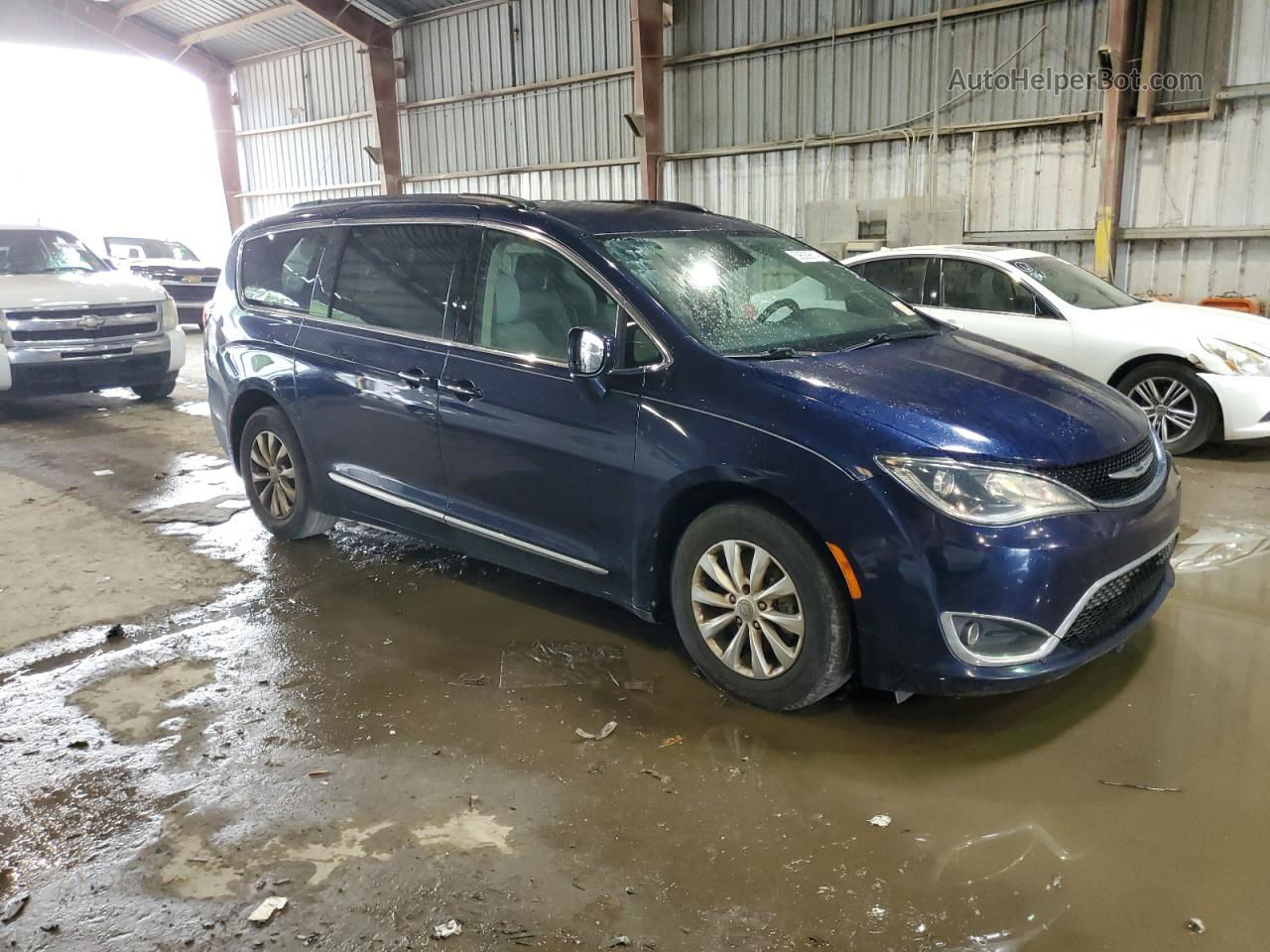 2017 Chrysler Pacifica Touring L Blue vin: 2C4RC1BG9HR512548