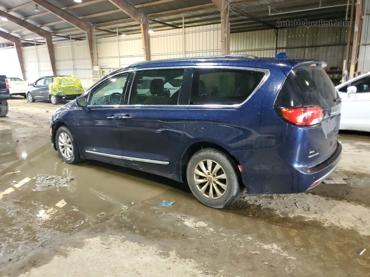 2017 Chrysler Pacifica Touring L Blue vin: 2C4RC1BG9HR512548