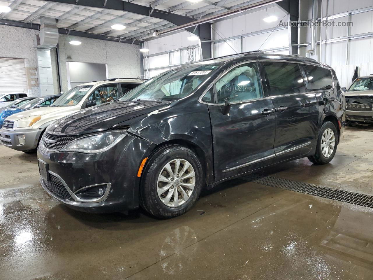 2017 Chrysler Pacifica Touring L Black vin: 2C4RC1BG9HR620944