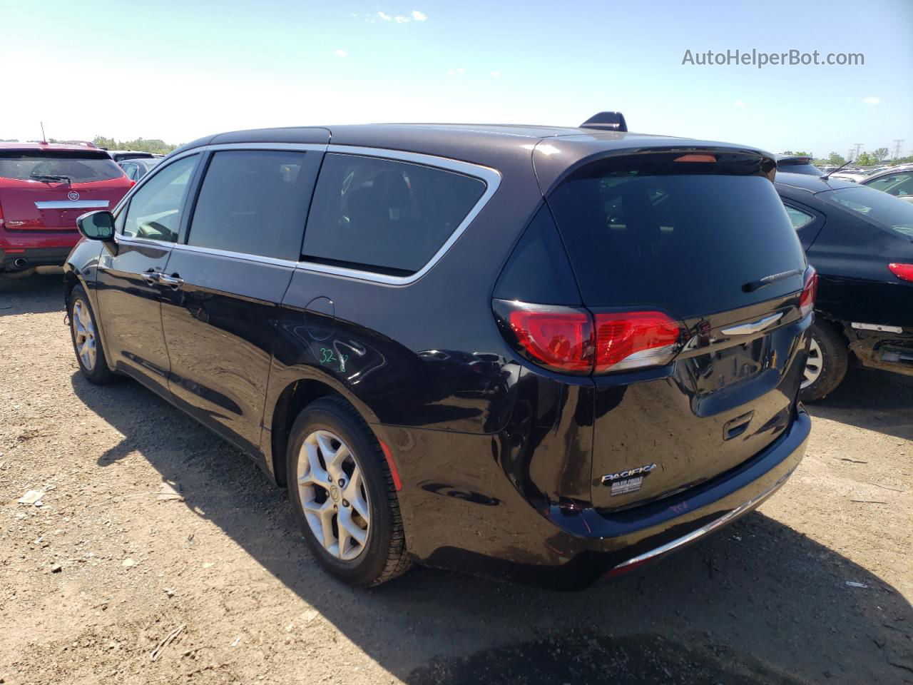 2017 Chrysler Pacifica Touring L Maroon vin: 2C4RC1BG9HR768219