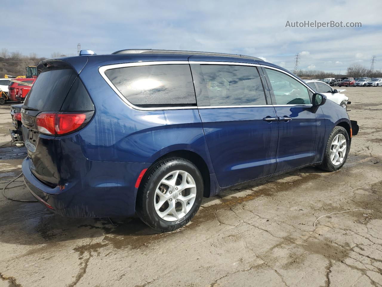 2017 Chrysler Pacifica Touring L Blue vin: 2C4RC1BGXHR803348