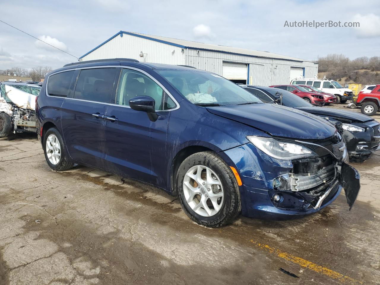 2017 Chrysler Pacifica Touring L Blue vin: 2C4RC1BGXHR803348