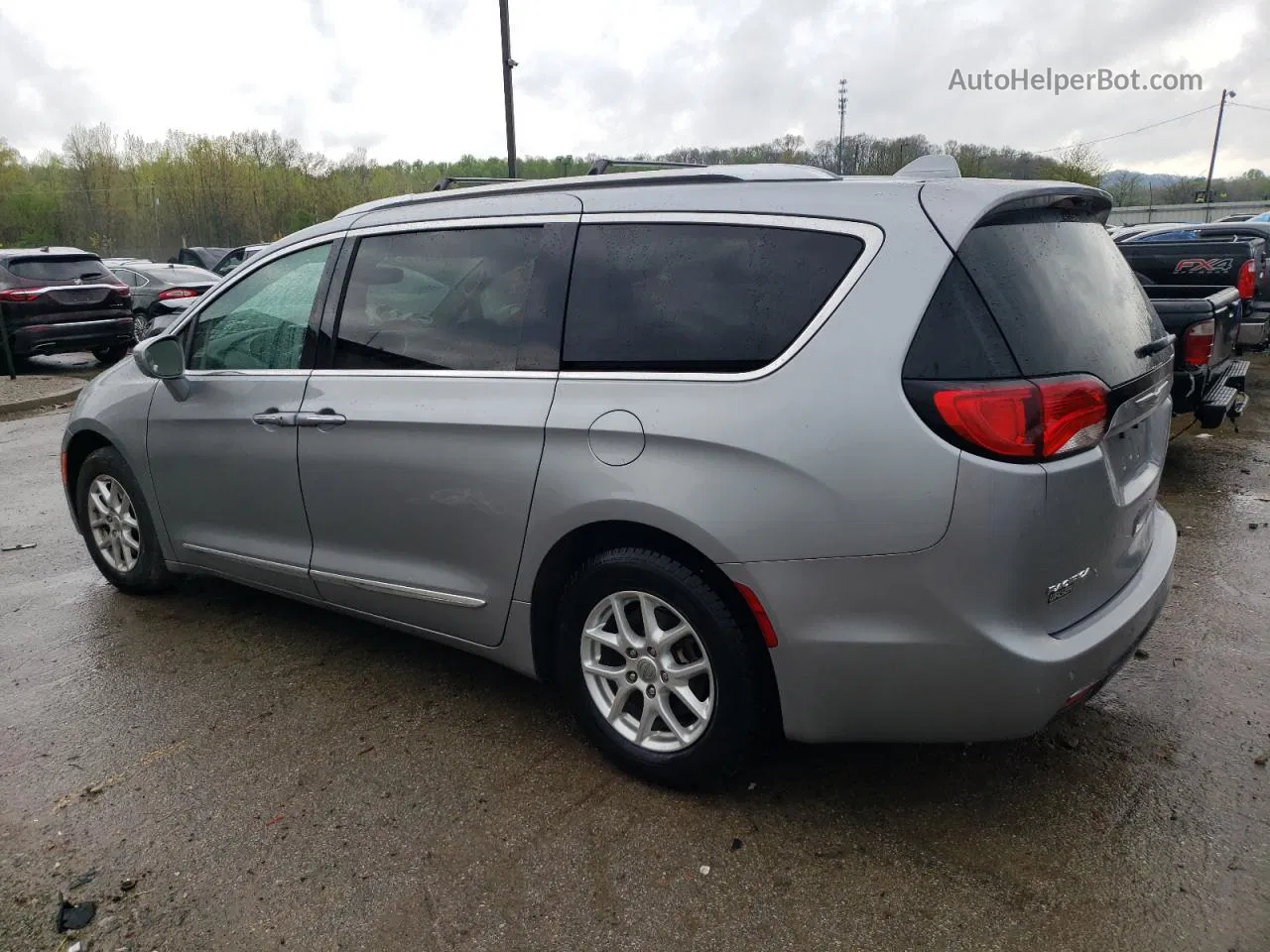 2020 Chrysler Pacifica Touring L Серебряный vin: 2C4RC1BGXLR124091