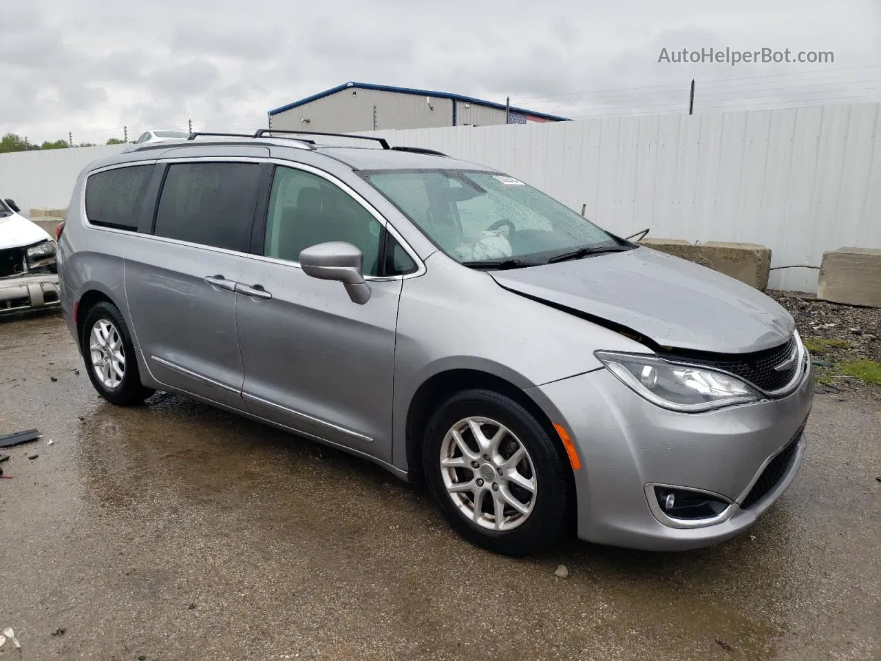 2020 Chrysler Pacifica Touring L Silver vin: 2C4RC1BGXLR124091