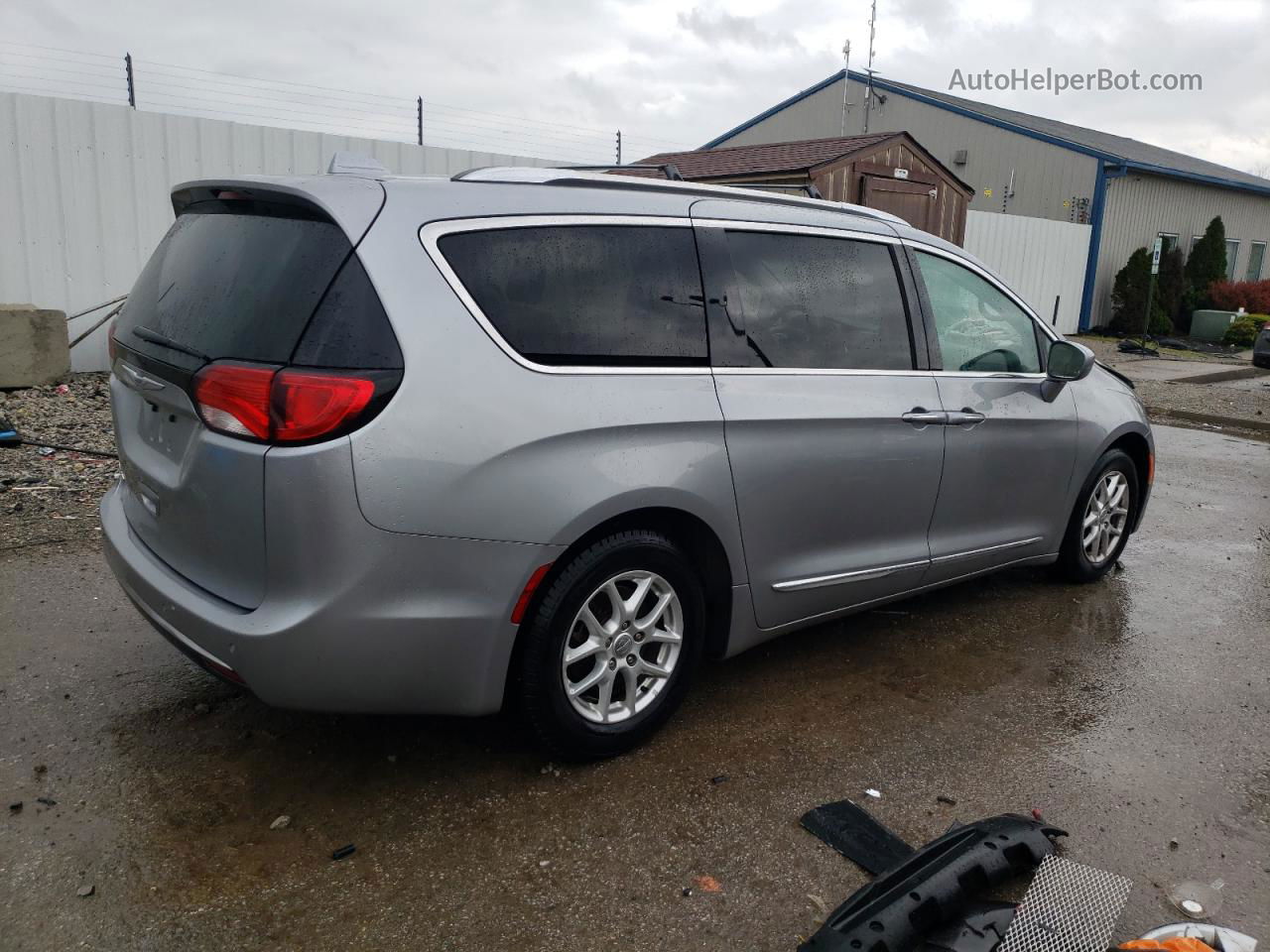 2020 Chrysler Pacifica Touring L Silver vin: 2C4RC1BGXLR124091