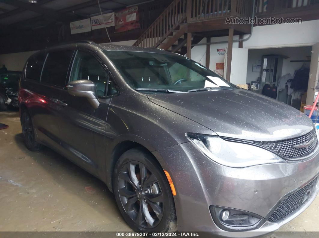 2020 Chrysler Pacifica Touring L Gray vin: 2C4RC1BGXLR145622