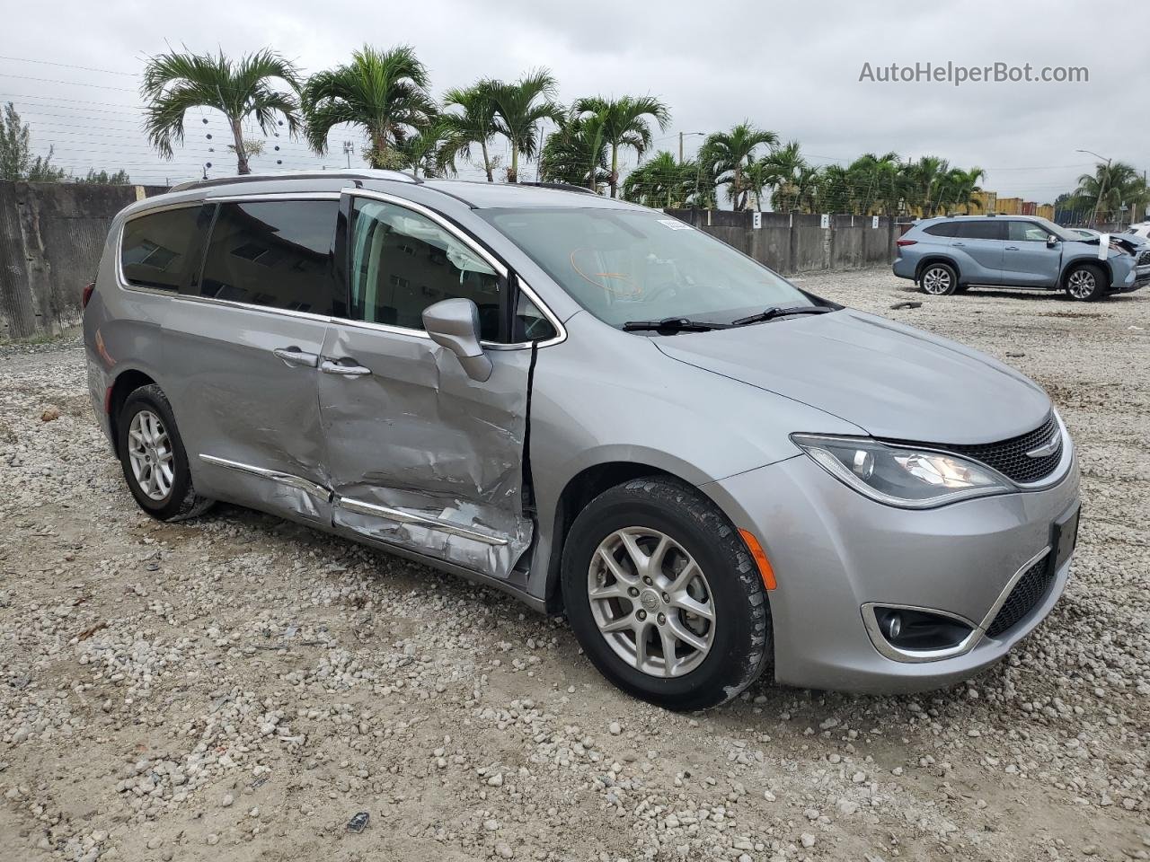 2020 Chrysler Pacifica Touring L Серебряный vin: 2C4RC1BGXLR275979