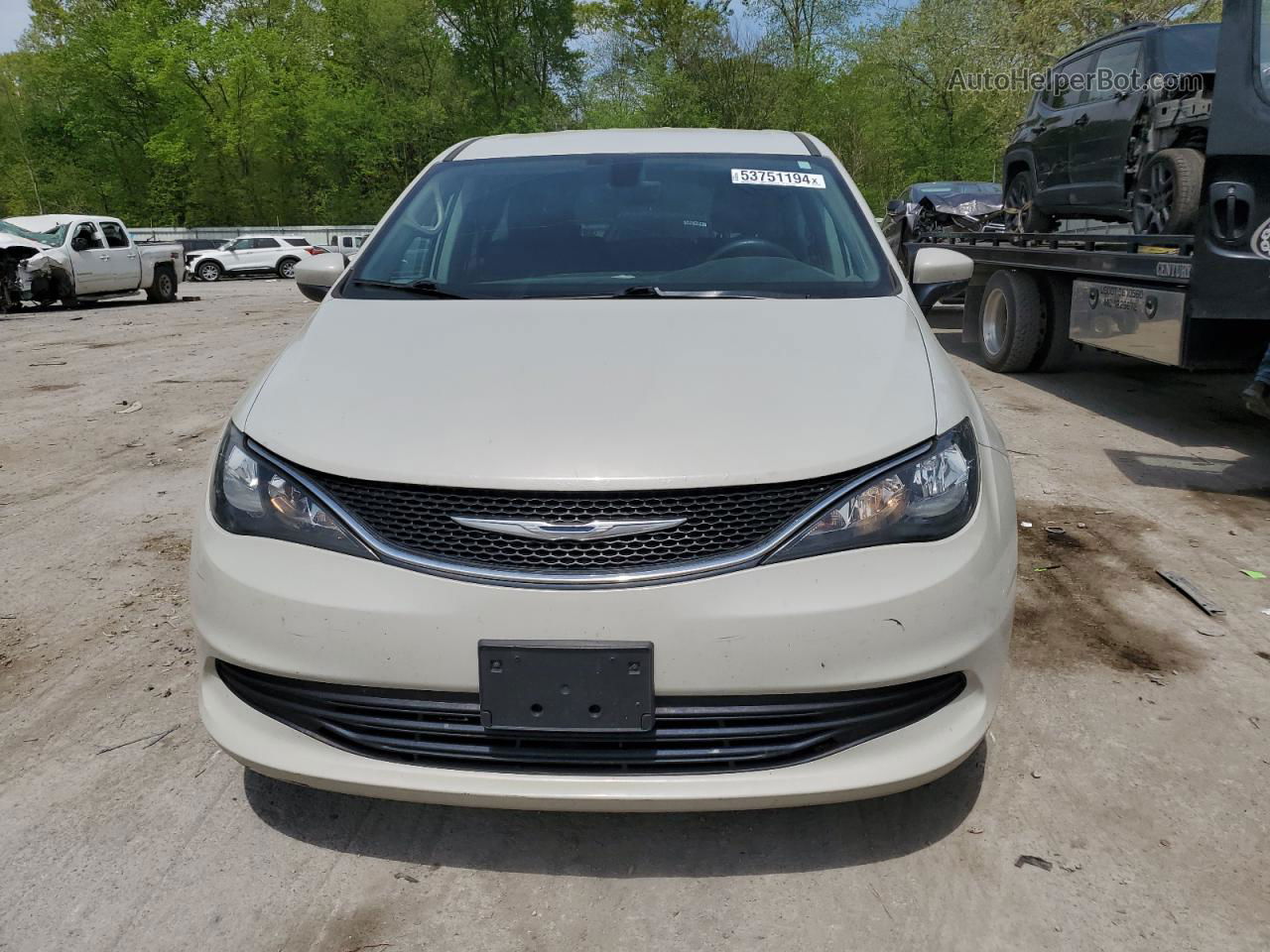 2017 Chrysler Pacifica Lx Beige vin: 2C4RC1CG0HR597990