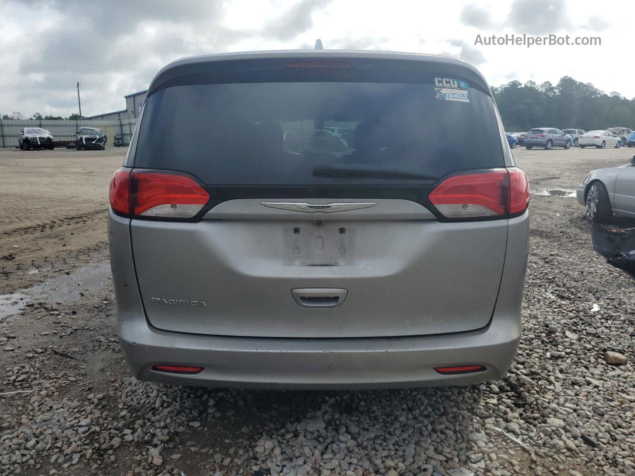 2017 Chrysler Pacifica Lx Silver vin: 2C4RC1CG0HR628736