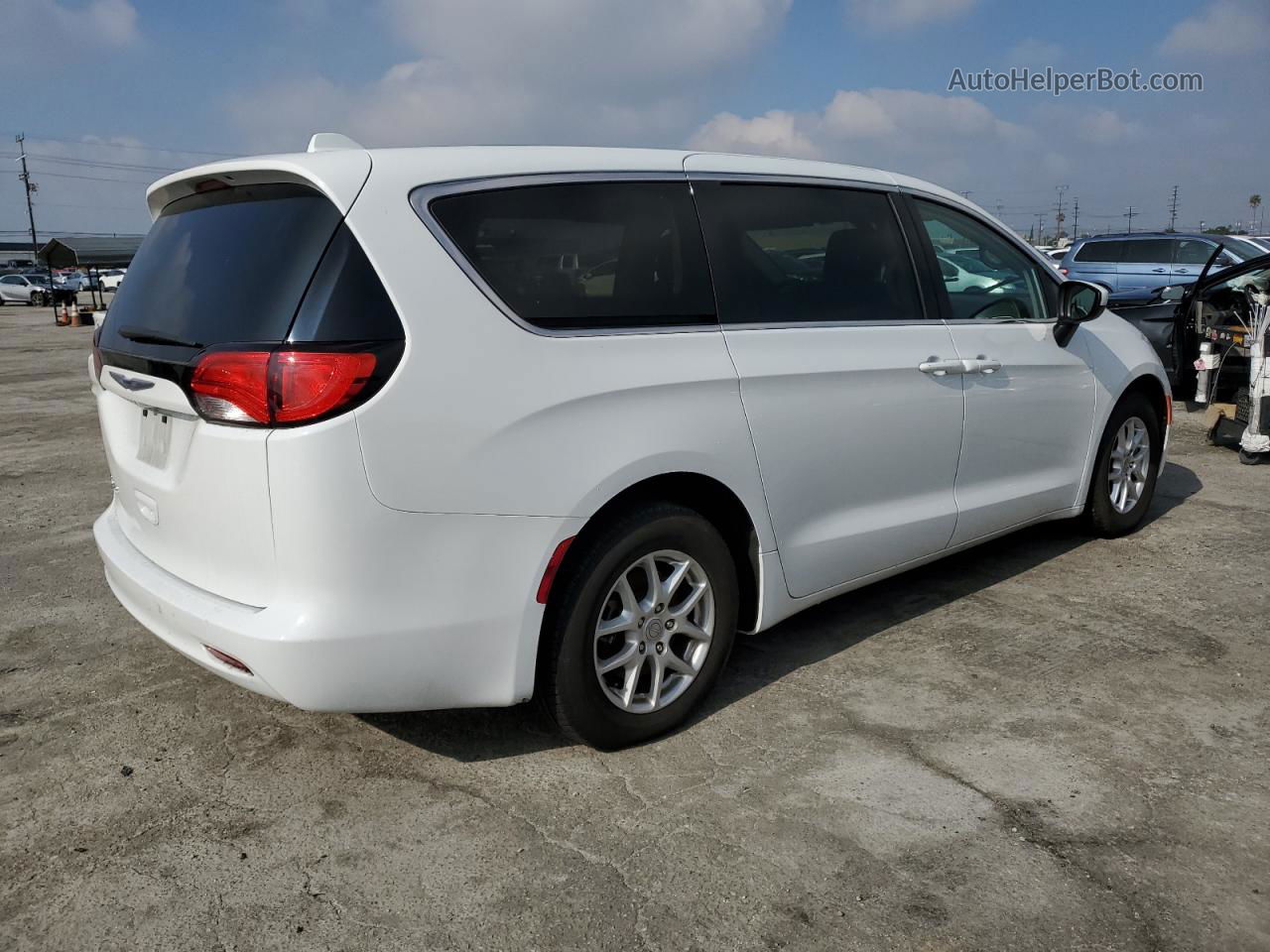 2020 Chrysler Voyager Lx White vin: 2C4RC1CG2LR131244