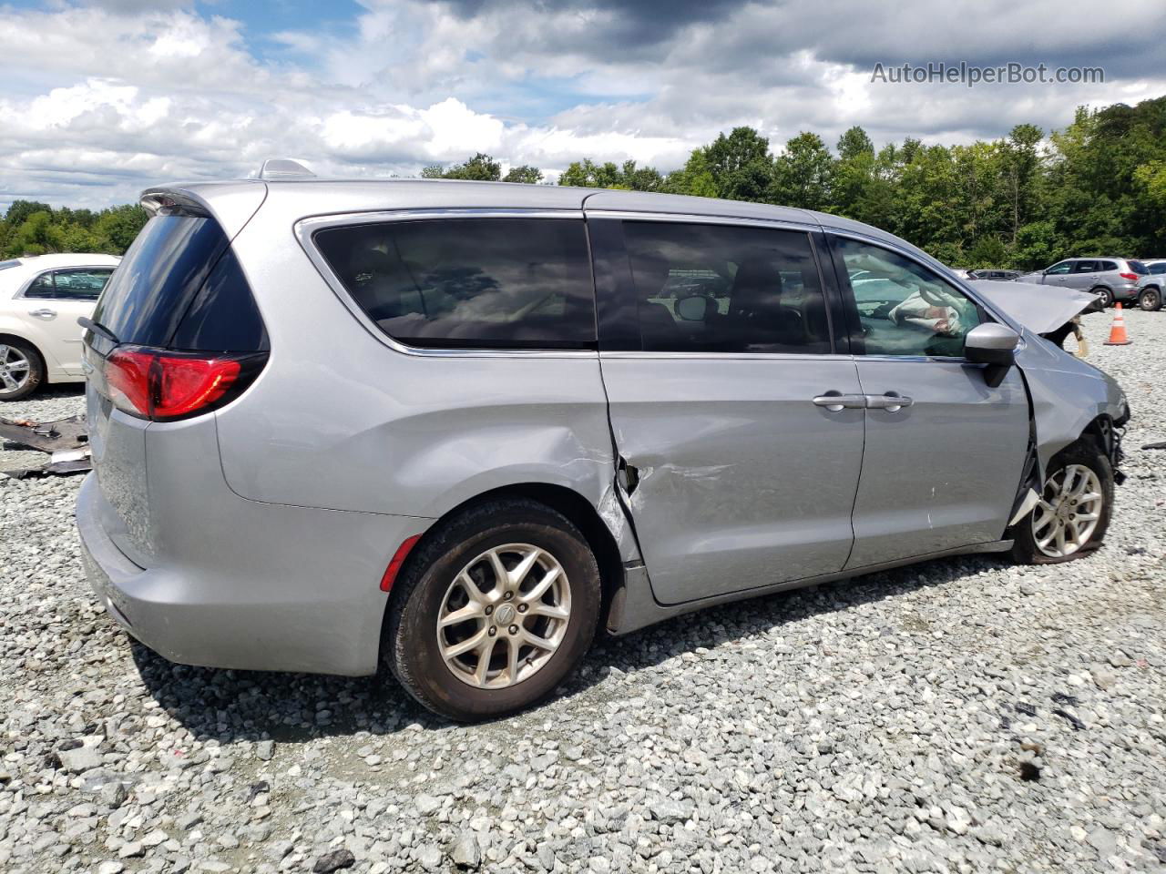 2020 Chrysler Voyager Lx Серебряный vin: 2C4RC1CG5LR277220