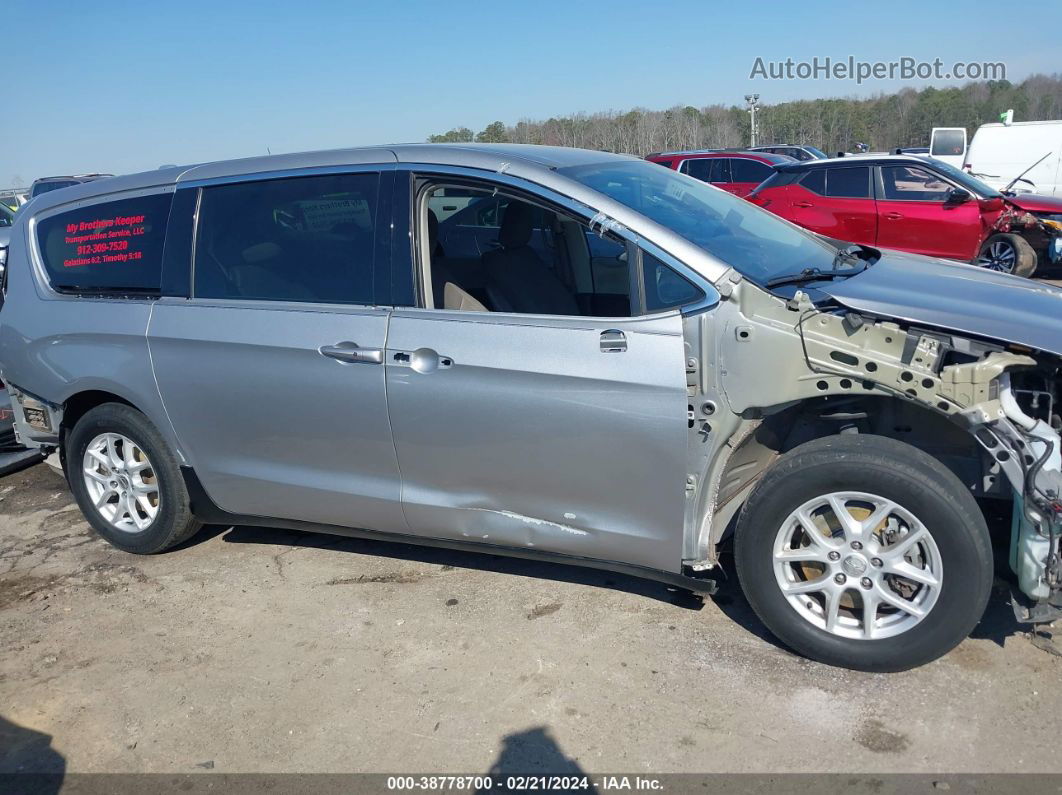 2017 Chrysler Pacifica Touring Silver vin: 2C4RC1DG0HR502231