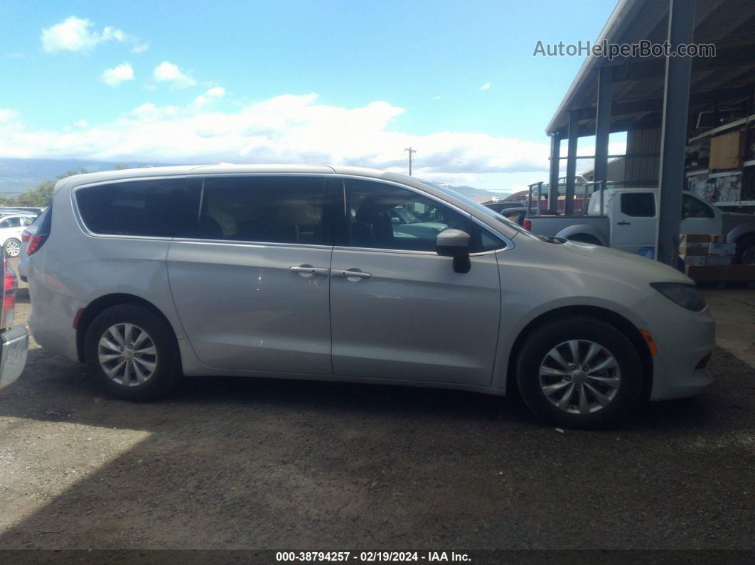 2017 Chrysler Pacifica Touring Beige vin: 2C4RC1DG4HR722438