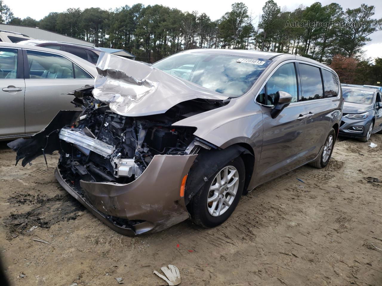 2017 Chrysler Pacifica Touring Beige vin: 2C4RC1DG5HR608934