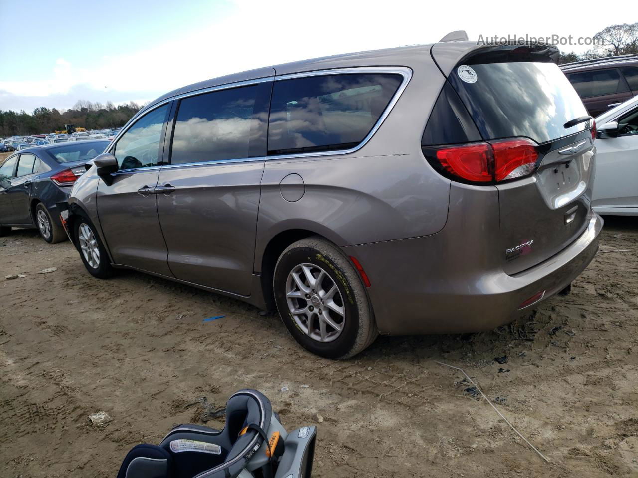 2017 Chrysler Pacifica Touring Beige vin: 2C4RC1DG5HR608934