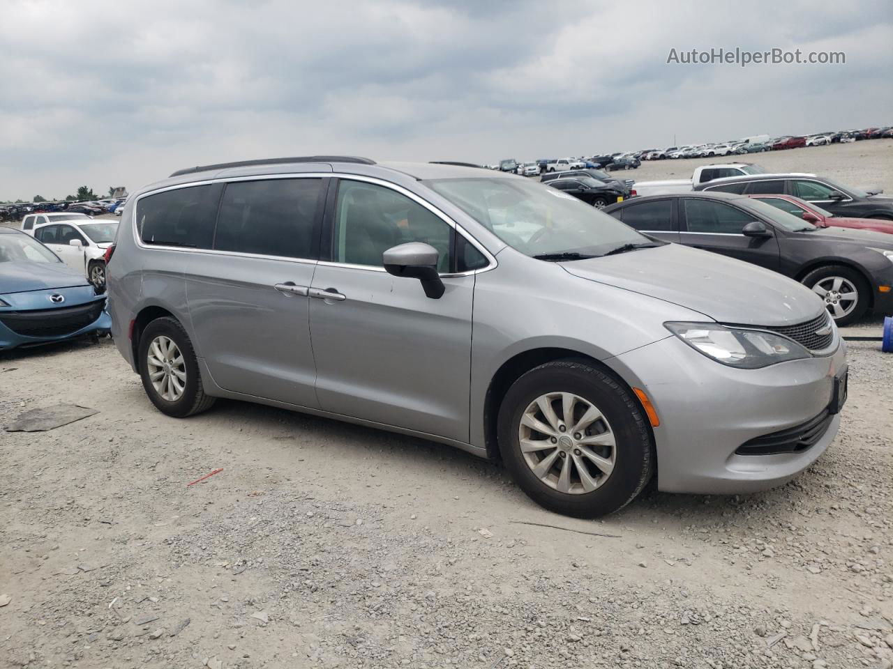 2017 Chrysler Pacifica Touring Silver vin: 2C4RC1DG6HR514514