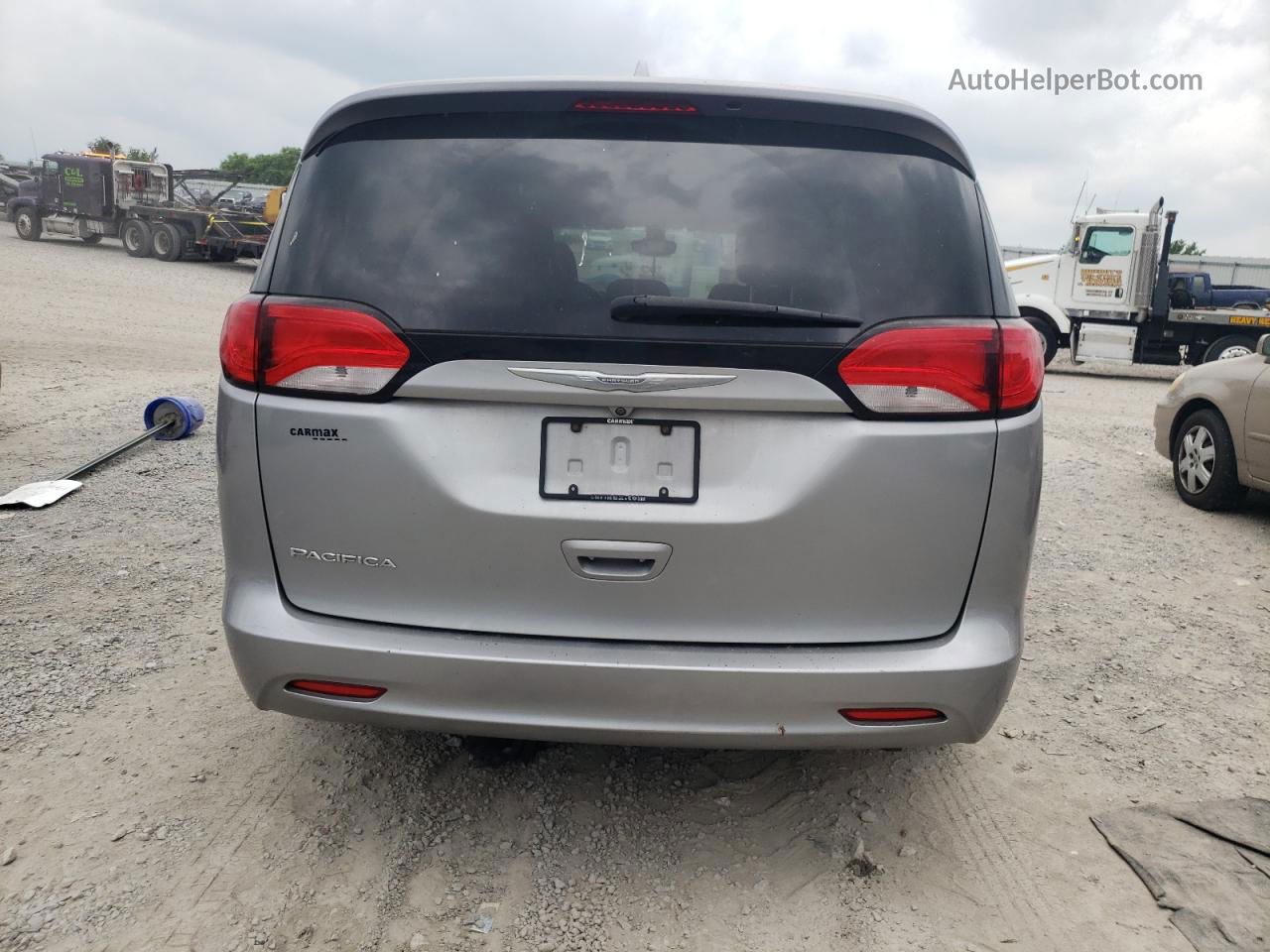 2017 Chrysler Pacifica Touring Silver vin: 2C4RC1DG6HR514514