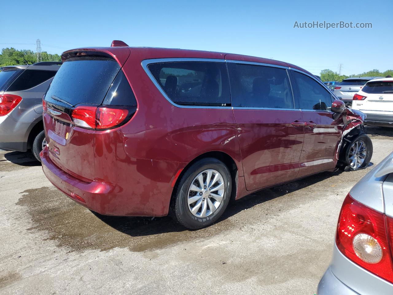 2017 Chrysler Pacifica Touring Maroon vin: 2C4RC1DG6HR520880