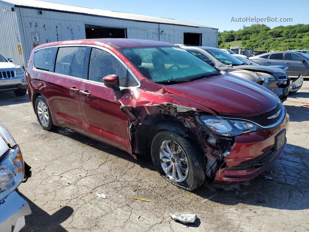 2017 Chrysler Pacifica Touring Maroon vin: 2C4RC1DG6HR520880