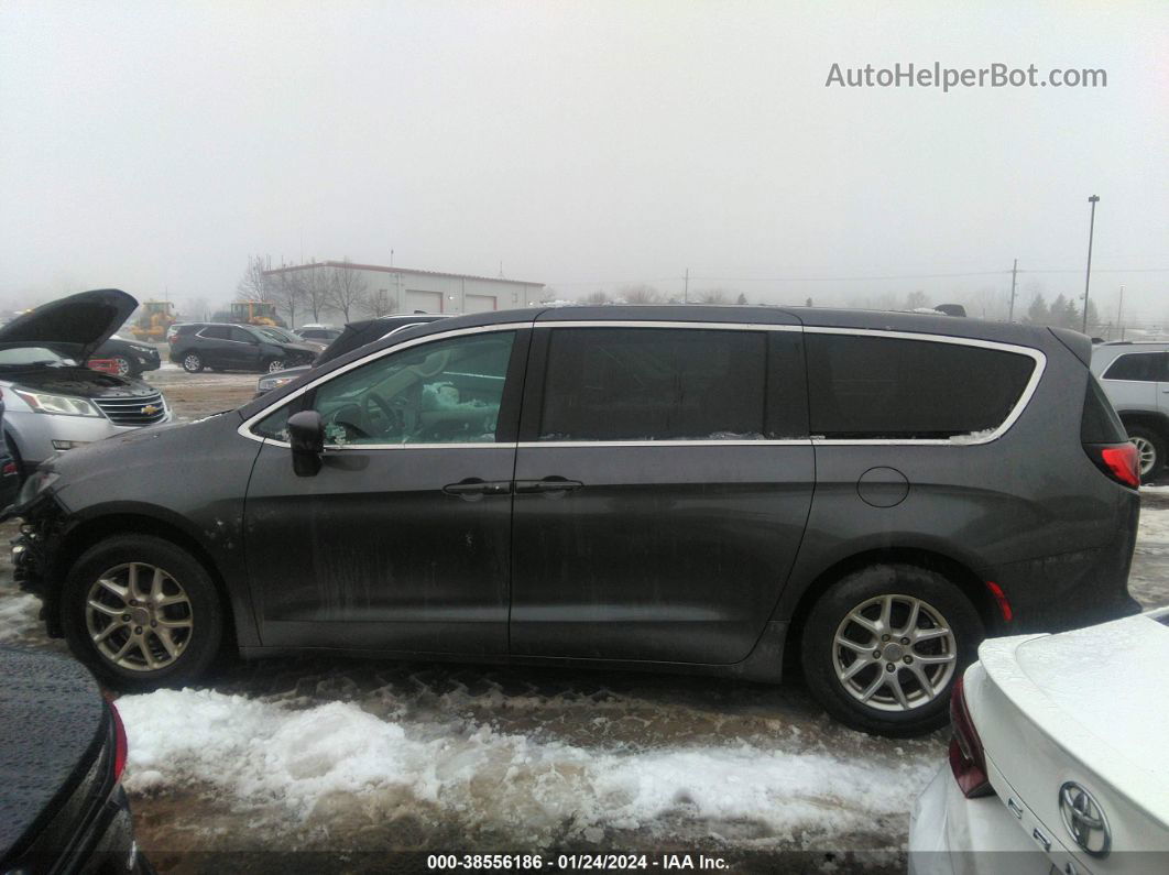 2017 Chrysler Pacifica Touring Gray vin: 2C4RC1DG6HR565298