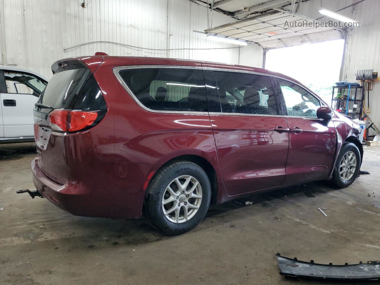 2017 Chrysler Pacifica Touring Red vin: 2C4RC1DG6HR810990